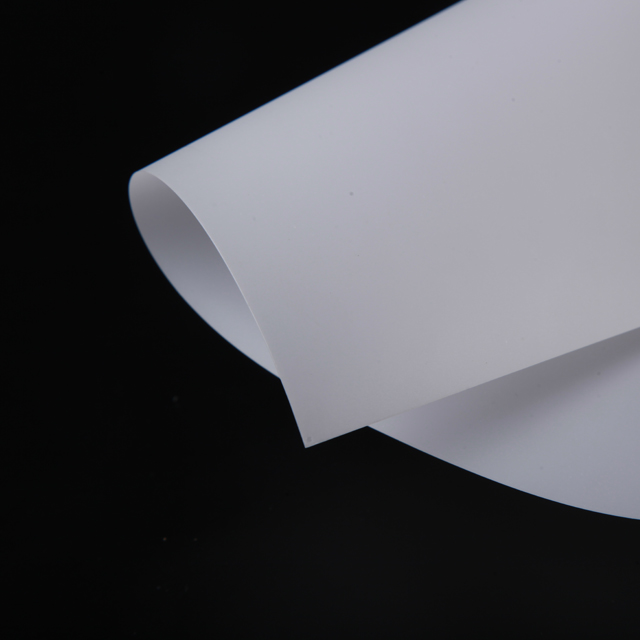 PVC白色免层压材料